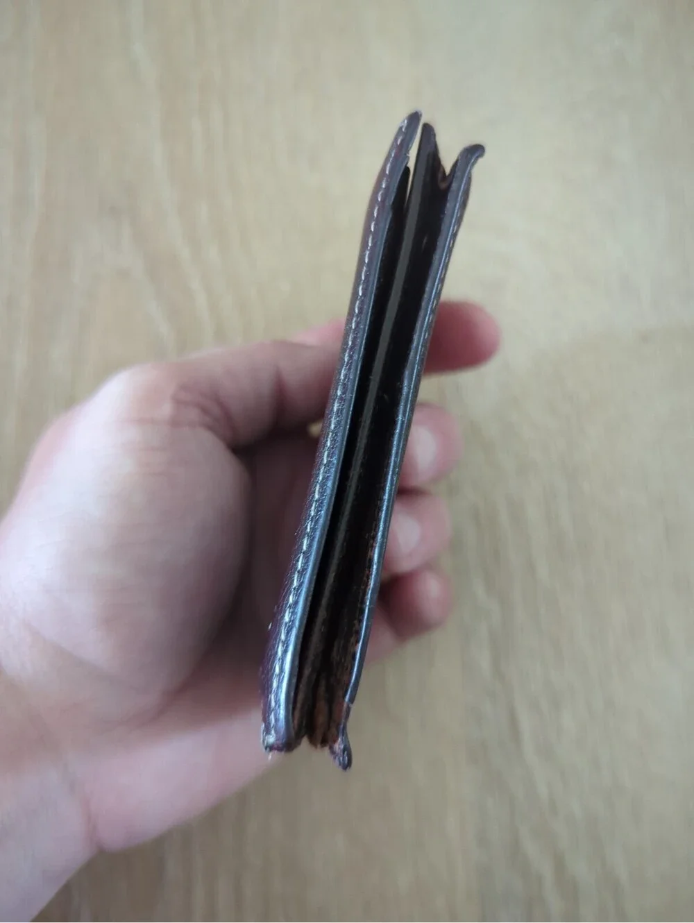 TUMI Slim Bifold Wallet Card Case Brown Textured Leather ID Window Men's